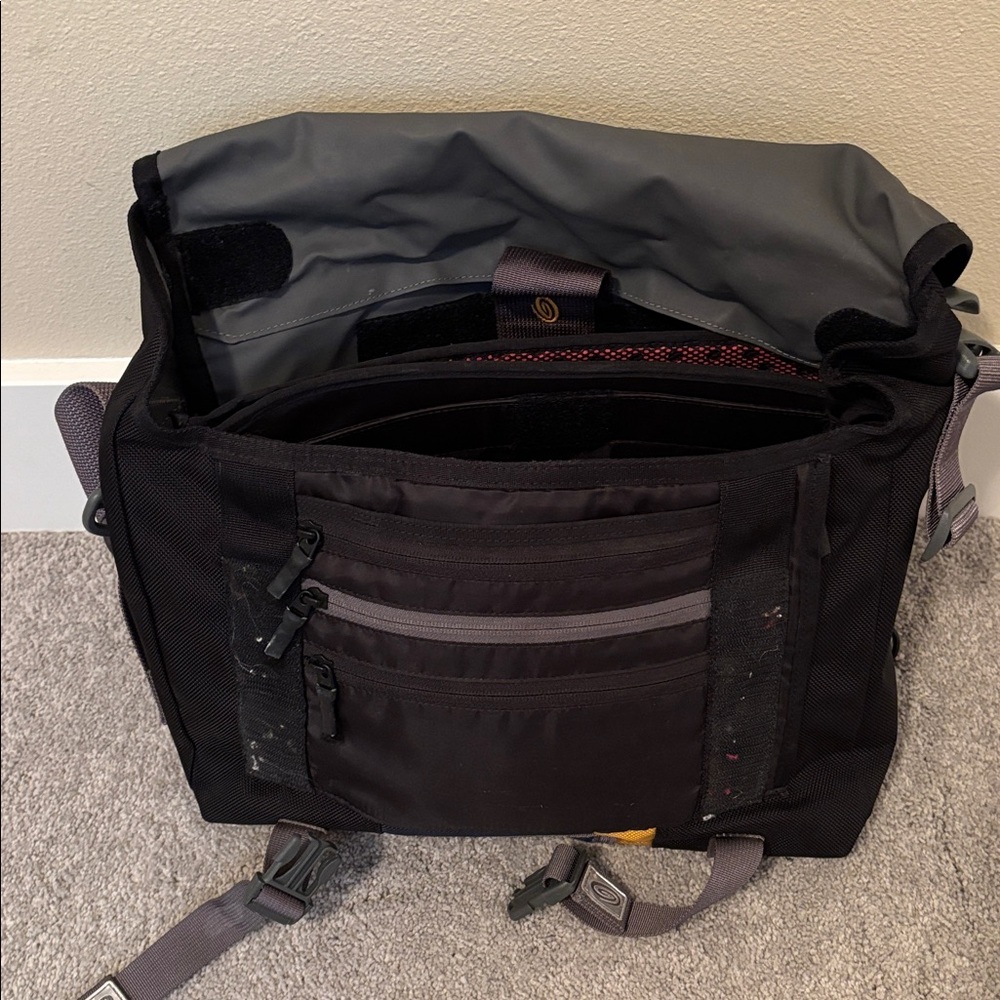 Timbuk2 Black, Navy and Yellow Messenger Bag - Picture 5 of 5